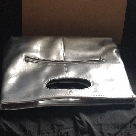 Valerie Stevens Silver Bag - Picture 5 of 6